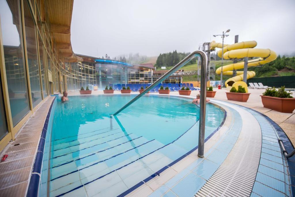 Apartmany Meander Thermal & Ski Rezort Oravice Bagian luar foto