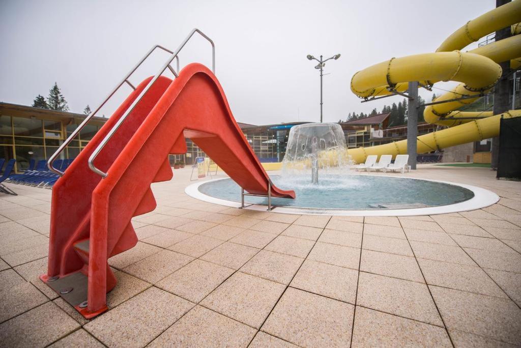 Apartmany Meander Thermal & Ski Rezort Oravice Bagian luar foto